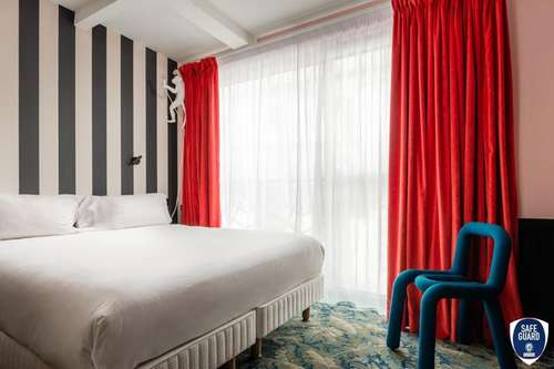 www.hotel-archetype-etoile.fr