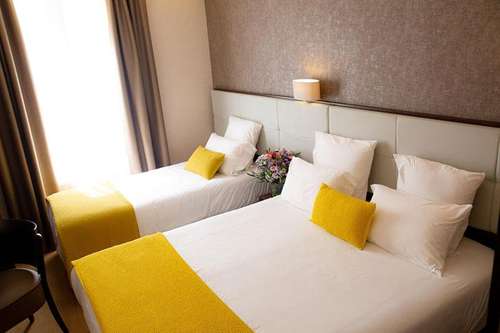 www.hotelparisnordest.com