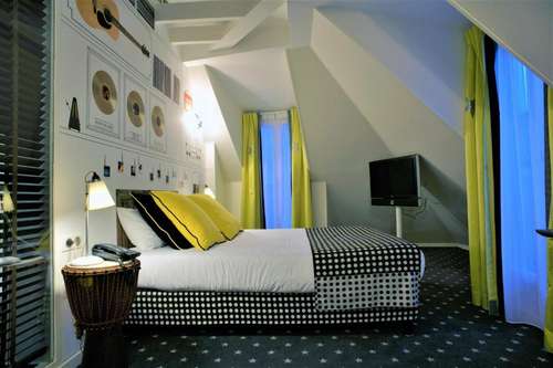 www.hoteldutriangledor.com