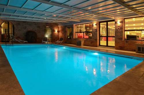 www.pavillon-clos-la-boetie.com