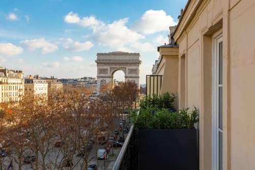 www.paris-hotel-montfleuri.com