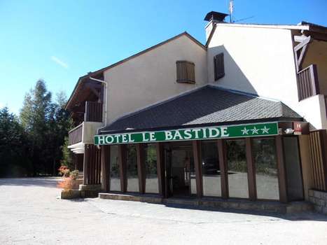 www.bastide-nasbinals.com