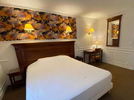 www.hotel-touring.paris