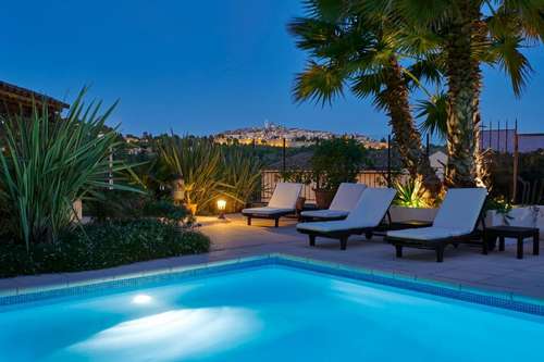 www.la-grande-bastide.com