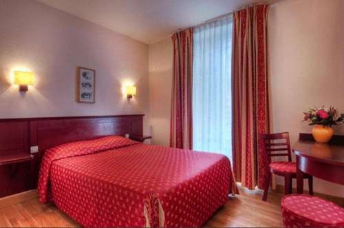 www.parishoteldeparis.com