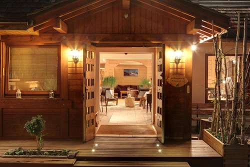 www.hotel-campanules.com