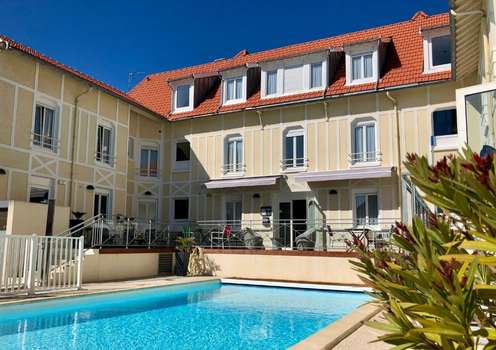 www.hotel-dorbigny.com