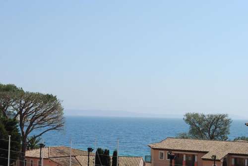 www.hotel-le-cap-negre.fr