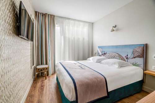 www.hotellitterairejulesverne.com