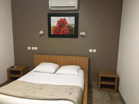 www.hotel-gare-montdemarsan.com