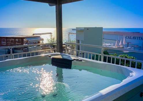 www.hotelcalavita.com