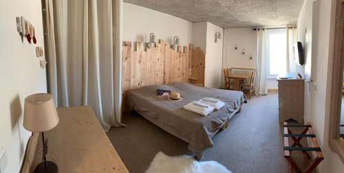 www.hotel-le-dauphin-vercors.com