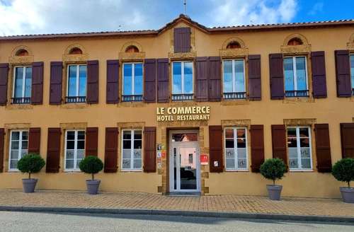 www.lecommercehotelrestaurant.fr