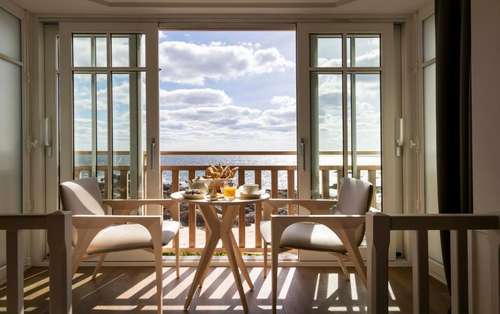 www.hotel-les-vikings.com