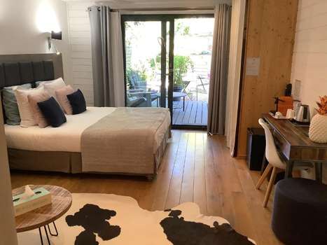 www.hotel-monet-honfleur.com