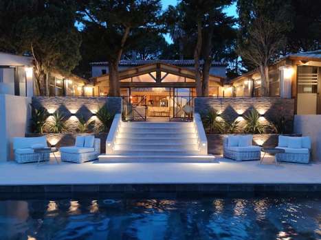 www.hotel-lavilladune.com