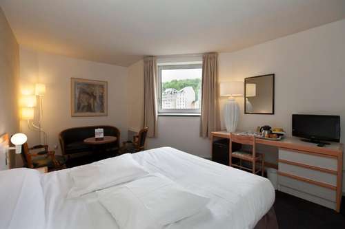 www.hotelparadislourdes.com