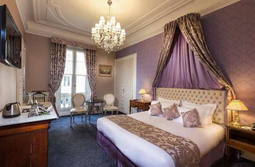 www.hotelclaridgeparis.com