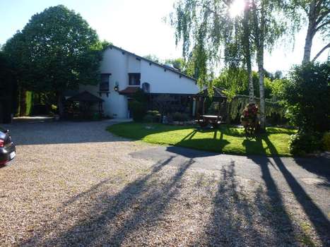 www.hoteldelabonnheure.com
