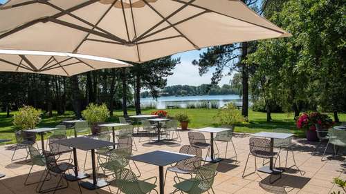 www.hoteldulacdunkerque.com
