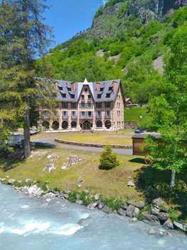 www.hotel-vignemale.com