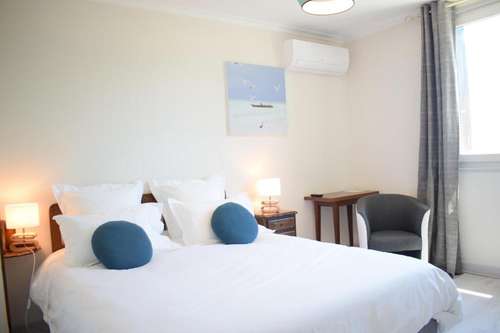 www.hotel-sourcedelavallee.com