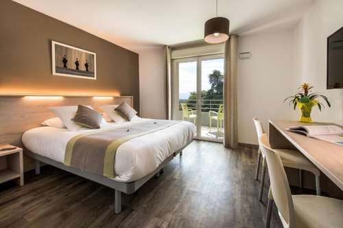 www.hotelgrandparc.com