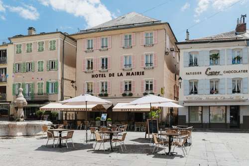 www.hoteldelamairie.com