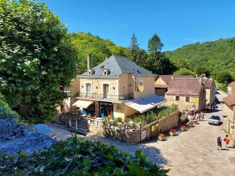 www.hoteldelabbaye-lascaux.com