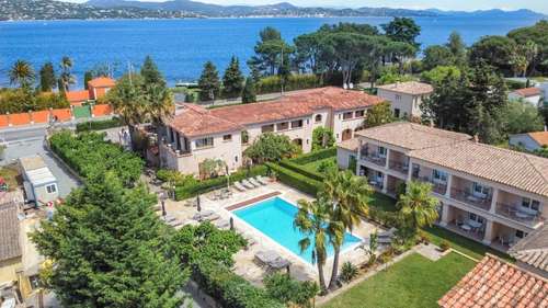 www.hotelbrindazur.com