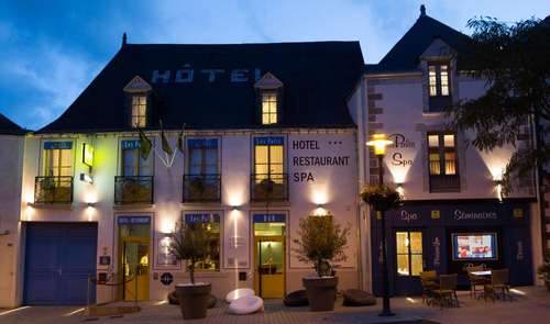 www.hotelcharmebretagne.com