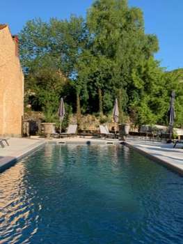 www.hostellerie-du-passeur.com