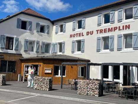 www.hotel-du-tremplin.fr