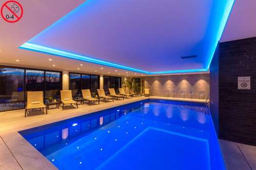 www.hotel-lescale.com