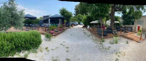 www.hotel-des-moulins.com
