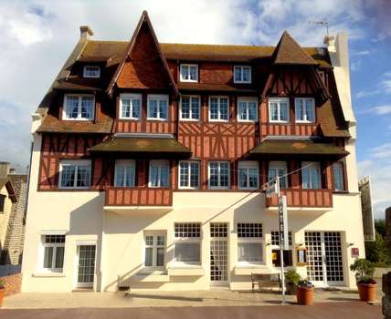 www.hotelmer-deauville.fr