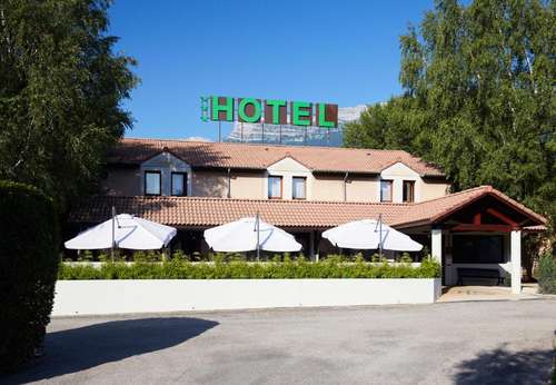 www.hoteldestroismassifs.fr