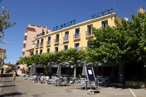 www.hotel-legolfe-cassis.com