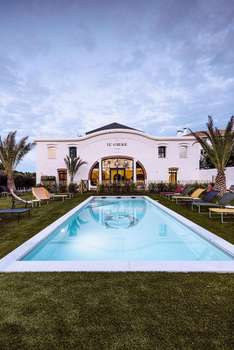 www.hotel-garage-biarritz.fr