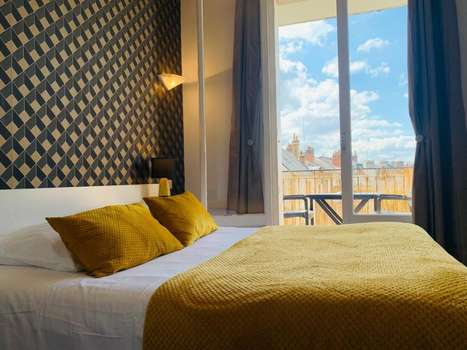 www.hoteltourscentre.com