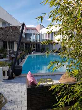 www.hotelbrasserielacle.com