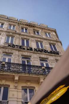 www.hotel-napoleon-lille.com