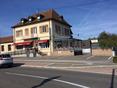 www.hotelaucoucou.com