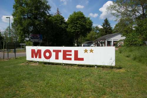 www.motellesbroussailles.com