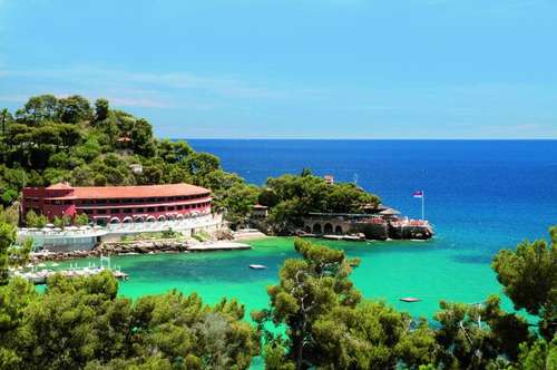 www.monte-carlo-beach.com