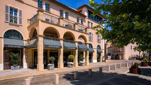 www.hoteldeparis-sainttropez.com