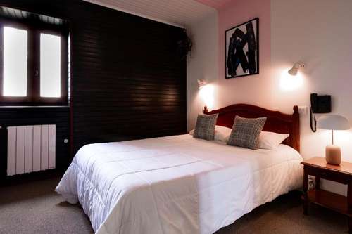 www.hotel-lecantou354.com