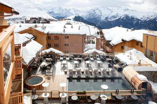 www.hotelgrandesrousses.com
