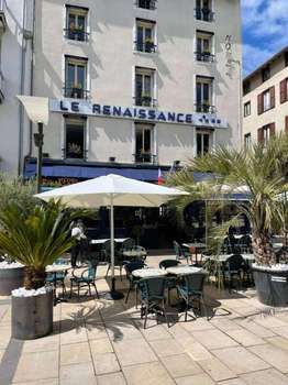 www.hotel-le-renaissance.fr