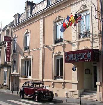 www.lecharlestonhotel.com